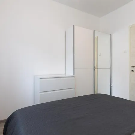 Nina Apartamento Baška