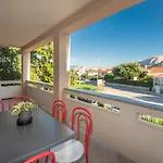 Nina Apartament
