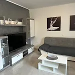 Nina Apartament *
