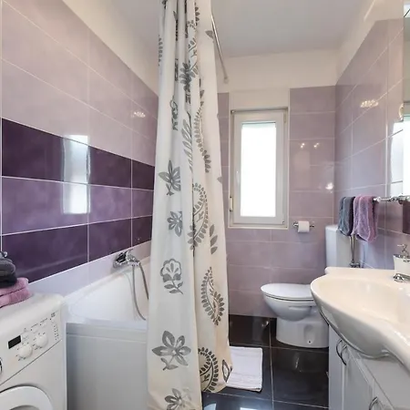 Nina Apartament