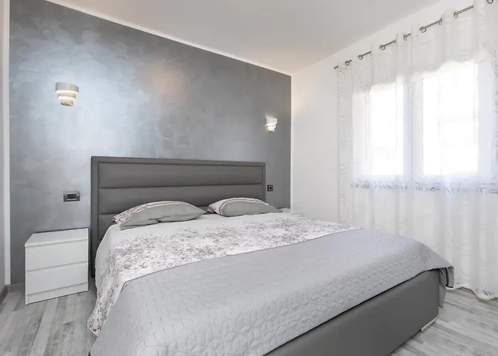 Nina Apartamento Baška