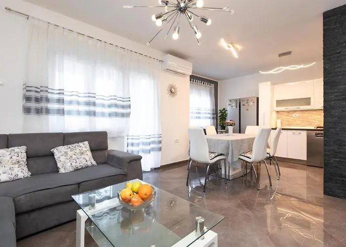 Nina Apartamento Baška