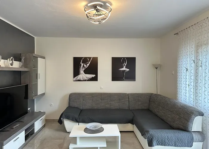 Nina Apartamento Baška