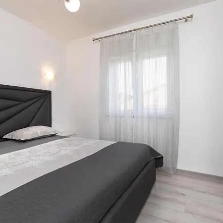 Nina Apartment *