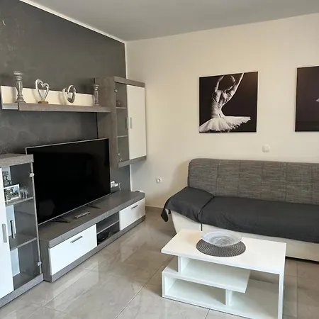 Nina Apartment *