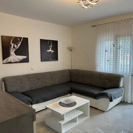 Nina Apartment *